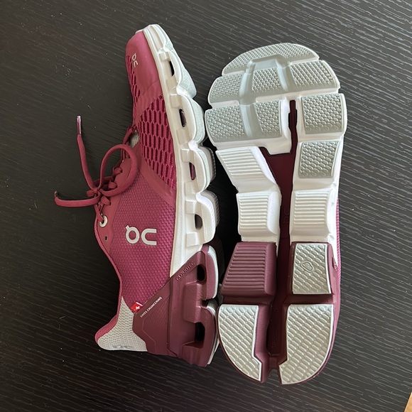 Qu Running Shoes - Picture 3 of 5